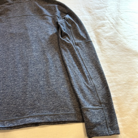 Lululemon Men’s soft and stretchy heather blue hoody size medium - Picture 10 of 11
